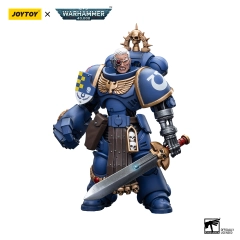 Ultramarines Lieutenant with Power Fist