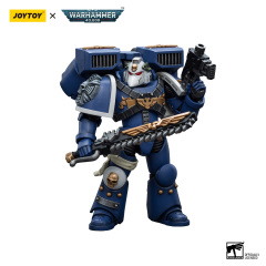 Ultramarines Vanguard Veteran with Chainsword and Bolt Pistol