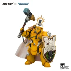Imperial Fists Darnath Lysander with Thunder Hammer and Storm Shield